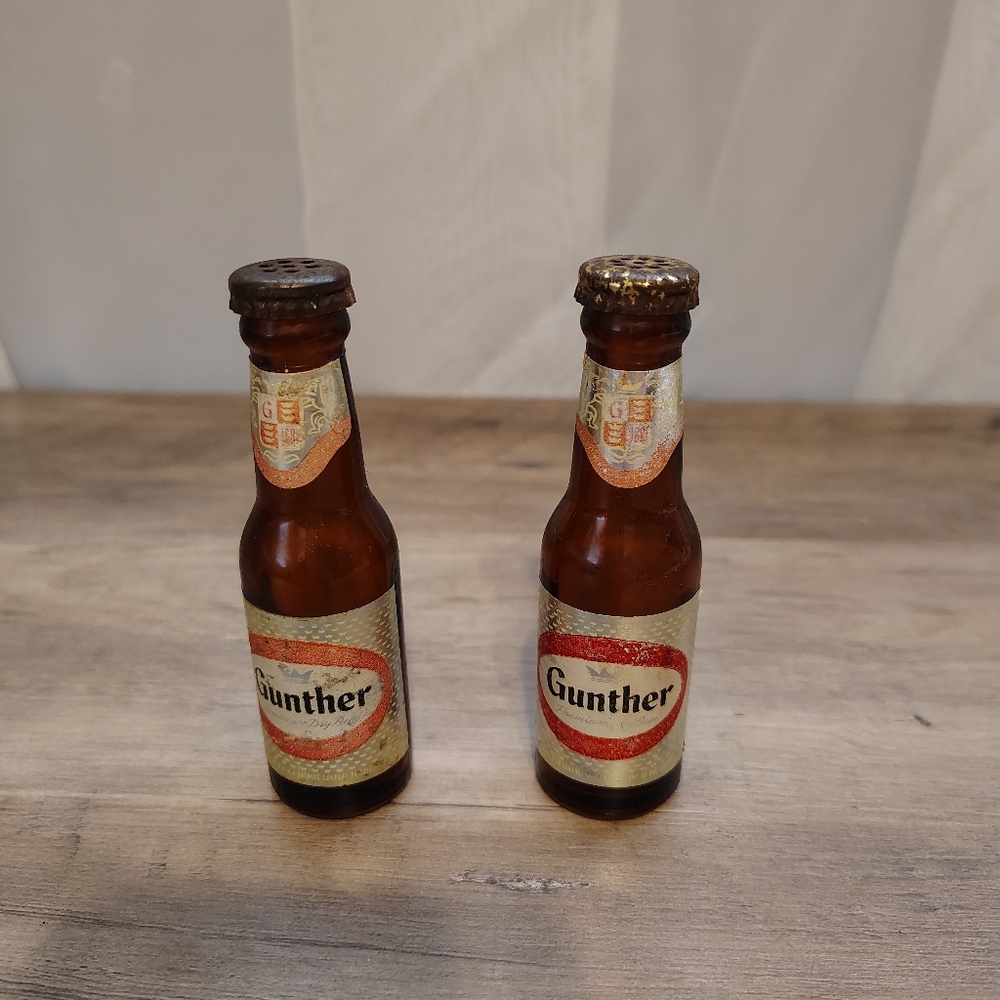 Gunther Miniature Beer Bottle Salt And Pepper Shakers